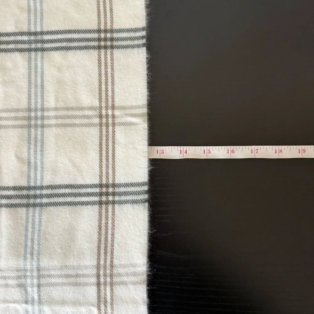 100% Cashmere Scotland Made Ivory Plaid Check Fringe Scarf Quiet Luxury Cozygirl